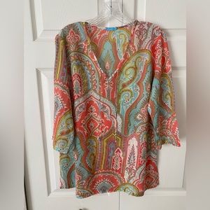 EUC.   Large J McLaughlin 3/4 sleeve, v neck, tunic top.